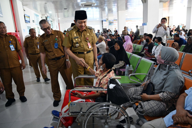 Setelah Libur Lebaran Berakhir Pj Bupati Budi Santosa Tinjau Pelayanan